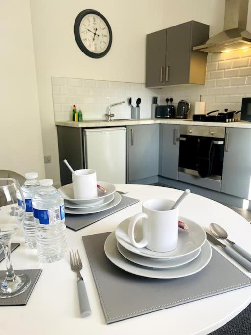 #4Bs 1 Bed Serviced Apartment Derby Exterior foto